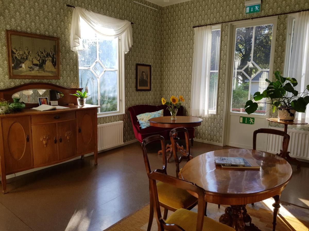 Villa Eira Vandrarhem Hjo Extérieur photo